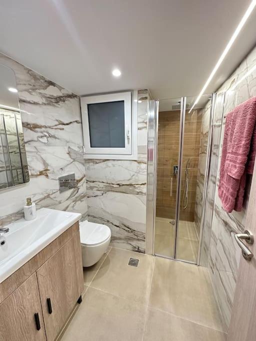 A Fully Renewed Modern Apartment Αθήνα Εξωτερικό φωτογραφία